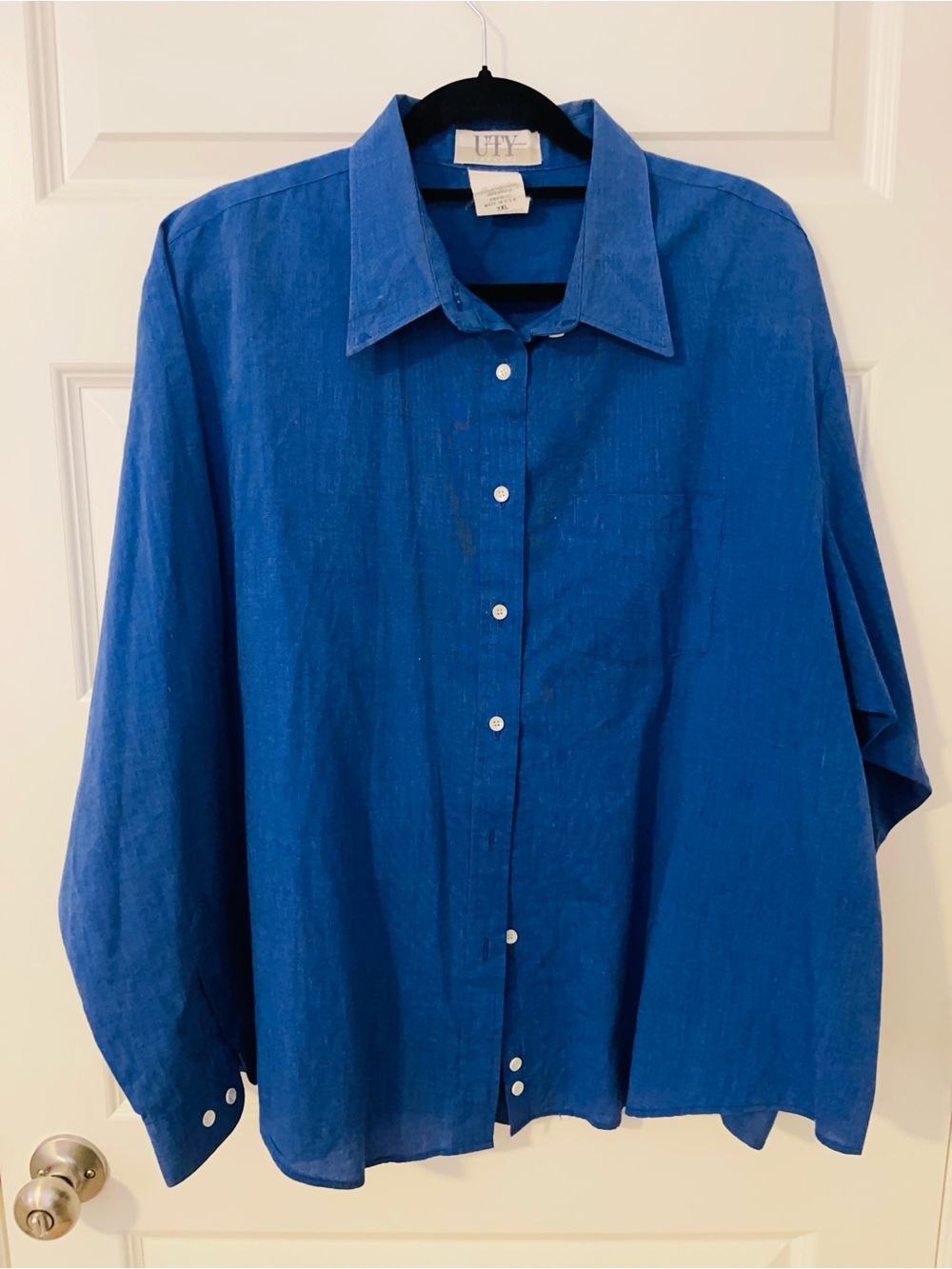 NWOT  UTY Apparel Men’s Long Sleeve Button-Down Shirt – Size 2 XL